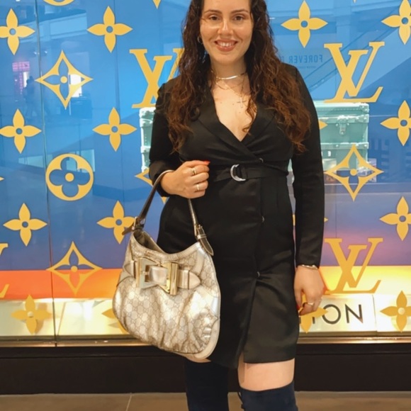 Meet your Posher, Rosa - Picture 3 of 8